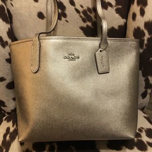 NWT Coach ZIP Tote